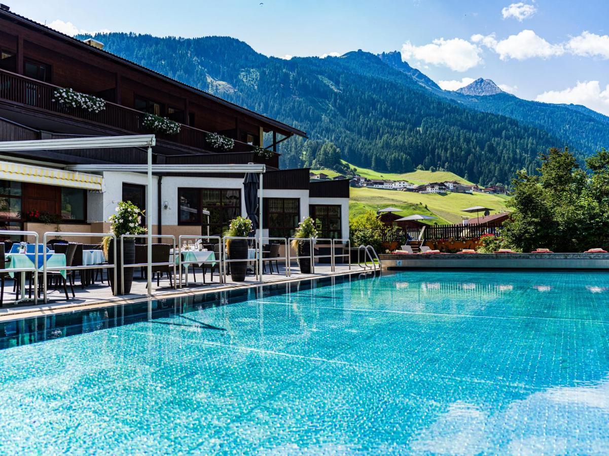 Happy Stubai Hotel Neustift im Stubaital Exterior foto