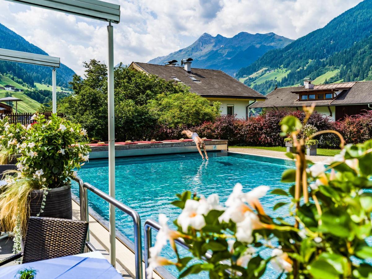 Happy Stubai Hotel Neustift im Stubaital Exterior foto