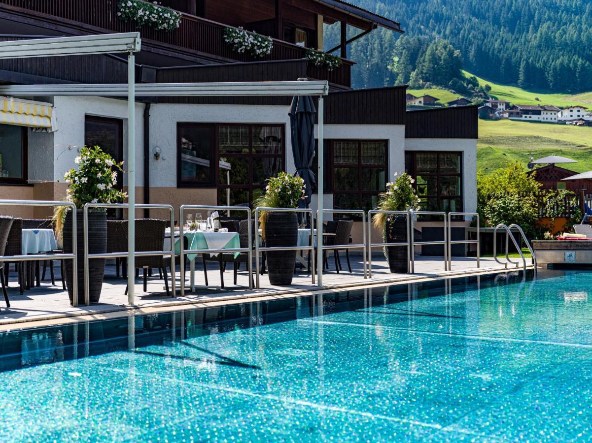 Happy Stubai Hotel Neustift im Stubaital Exterior foto